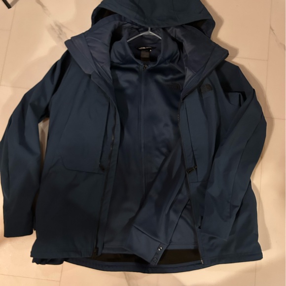 Men’s North Face winter jacket with fleece zip in or out liner jacket. - Picture 2 of 6